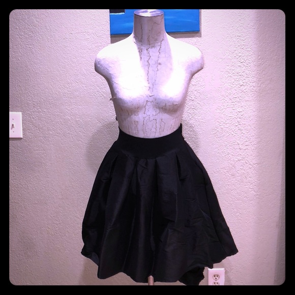 Dresses & Skirts - Beautiful black high low skirt.
